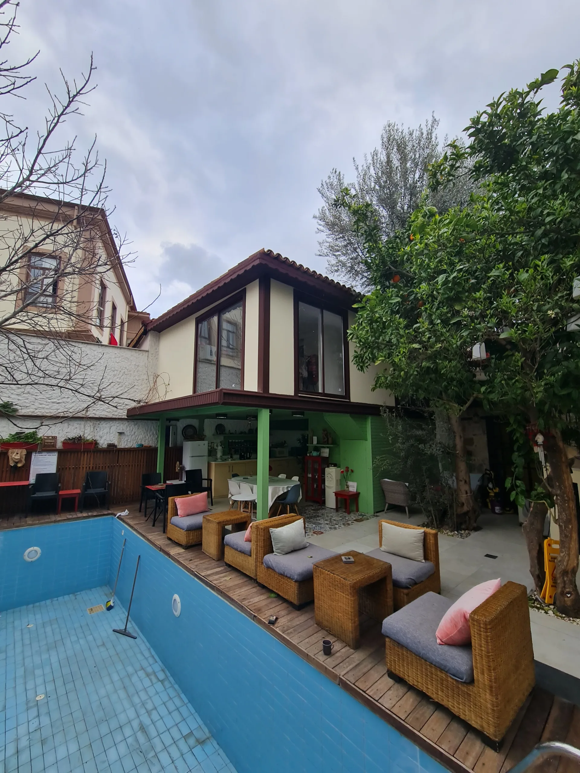 The Suite Apart Hotel